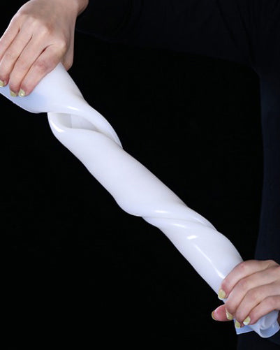 Anti-tear, flame-retardant, high-temperature resistant silicone plate